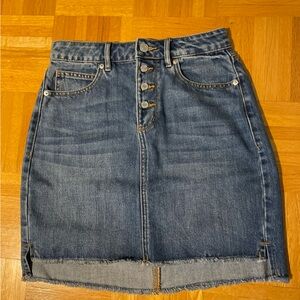 Dynamite denim mini skirt. Size xs